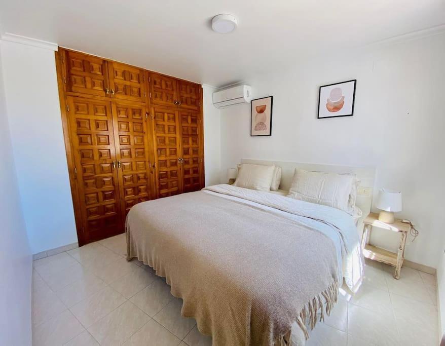 With Private Pool And Close To The * Calp