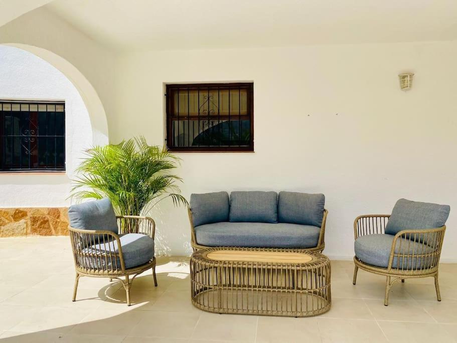 Villa With Private Pool And Close To The Calp